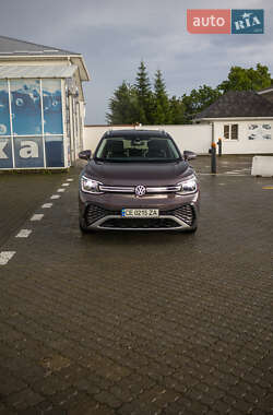 Внедорожник / Кроссовер Volkswagen ID.6 Crozz 2022 в 