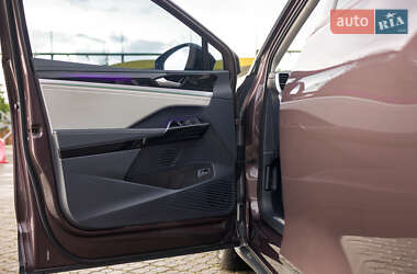Внедорожник / Кроссовер Volkswagen ID.6 Crozz 2022 в 