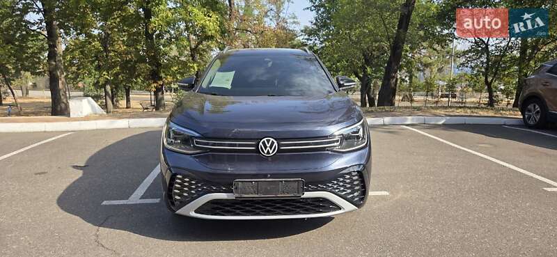 Внедорожник / Кроссовер Volkswagen ID.6 Crozz 2022 в 