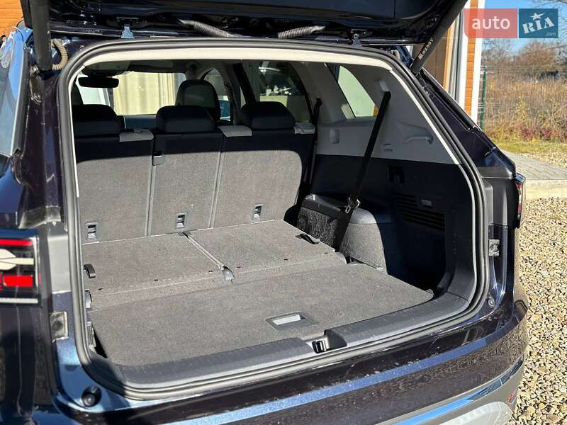 Позашляховик / Кросовер Volkswagen ID.6 Crozz 2023 в Стрию