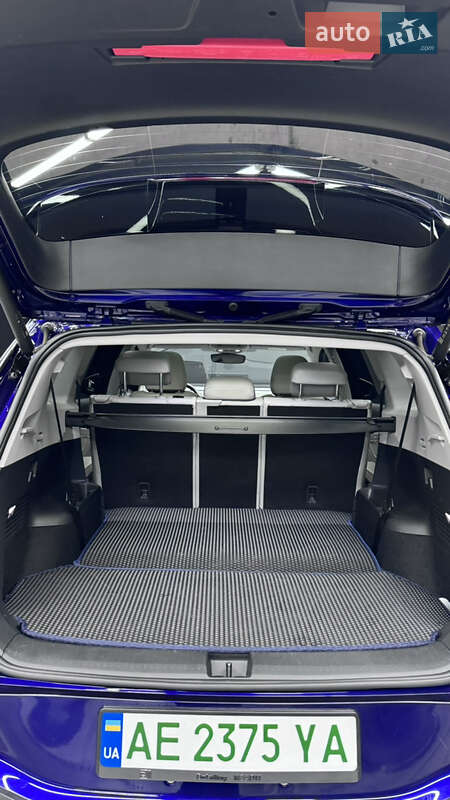 Внедорожник / Кроссовер Volkswagen ID.6 2021 в Днепре