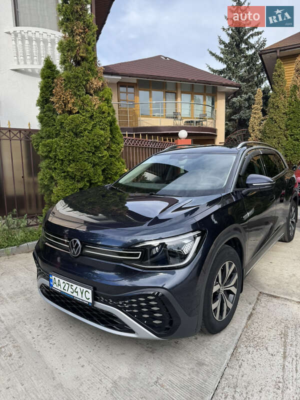 Внедорожник / Кроссовер Volkswagen ID.6 2022 в 