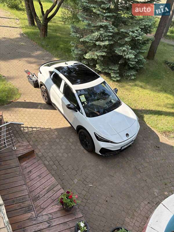 Внедорожник / Кроссовер Volkswagen ID. UNYX 2024 в Киеве