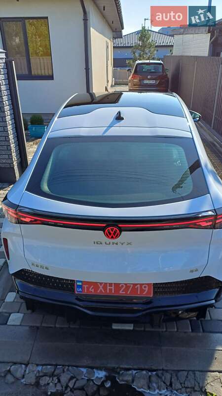 Внедорожник / Кроссовер Volkswagen ID. UNYX 2024 в Киеве