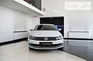 Внедорожник / Кроссовер Volkswagen Jetta 2016 в Одессе