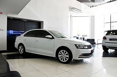 Внедорожник / Кроссовер Volkswagen Jetta 2016 в Одессе