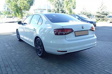 Седан Volkswagen Jetta 2016 в Киеве