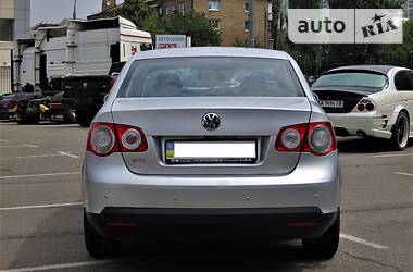 Седан Volkswagen Jetta 2007 в Києві