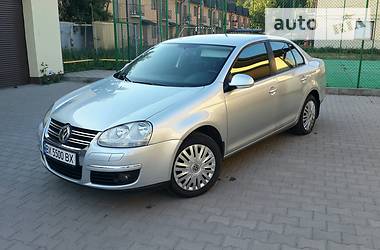 Седан Volkswagen Jetta 2006 в Хмельницком