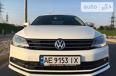 Седан Volkswagen Jetta 2016 в Днепре