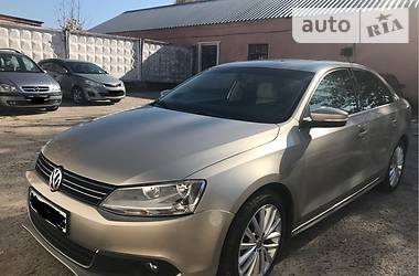 Седан Volkswagen Jetta 2013 в Києві