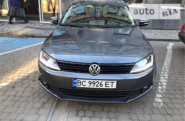 Седан Volkswagen Jetta 2014 в Львове