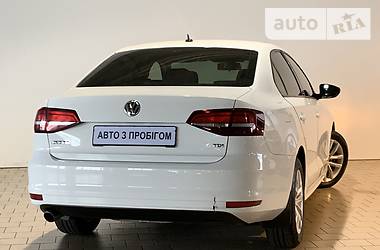 Седан Volkswagen Jetta 2016 в 