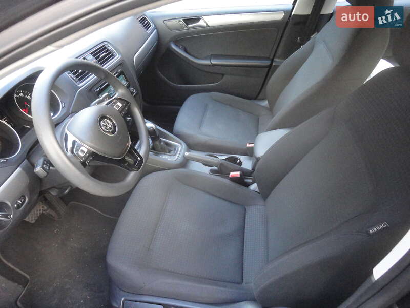 Седан Volkswagen Jetta 2014 в Запоріжжі