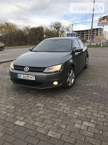 Седан Volkswagen Jetta 2011 в Львове