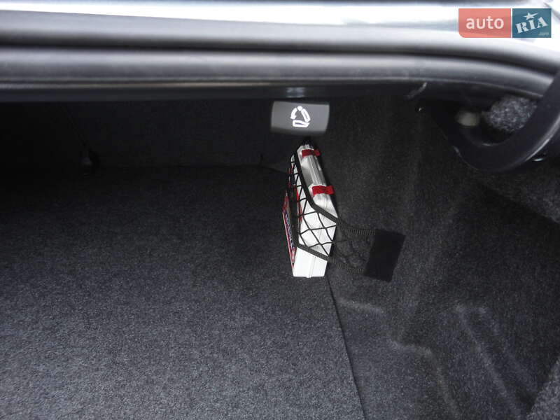 Седан Volkswagen Jetta 2014 в Запоріжжі