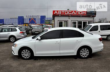 Седан Volkswagen Jetta 2017 в 