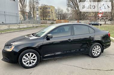 Седан Volkswagen Jetta 2012 в 