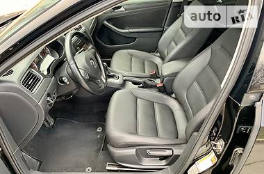 Седан Volkswagen Jetta 2012 в 