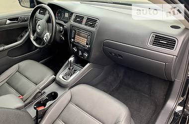 Седан Volkswagen Jetta 2012 в 