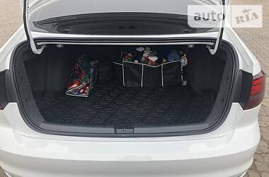 Седан Volkswagen Jetta 2016 в Мариуполе