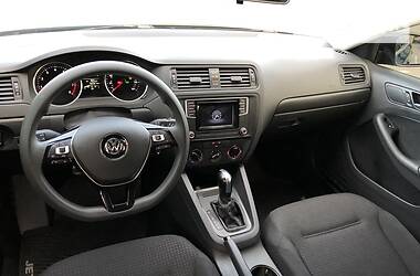 Седан Volkswagen Jetta 2016 в 