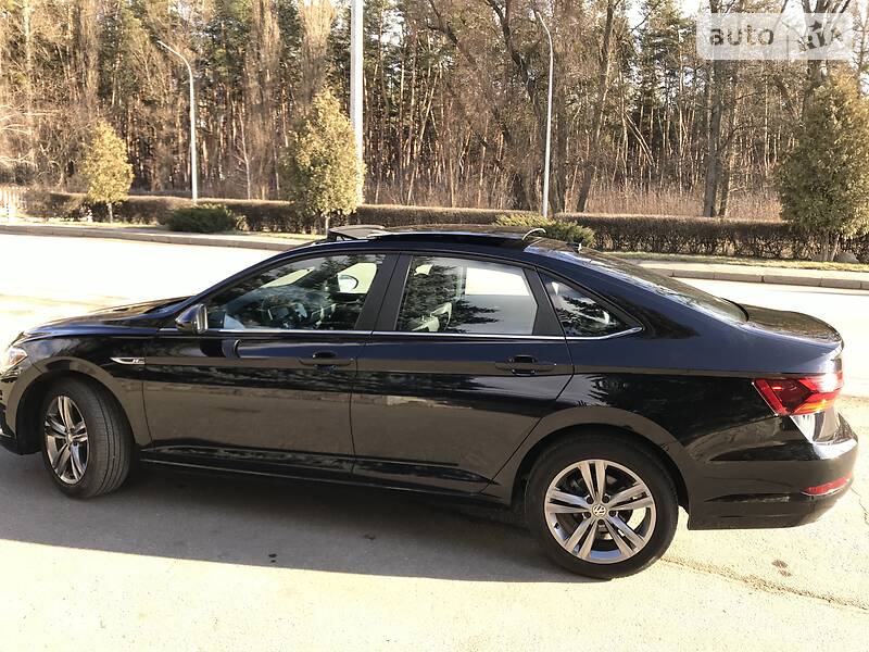 Седан Volkswagen Jetta 2018 в Харкові