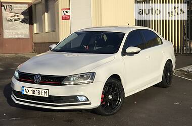 Седан Volkswagen Jetta 2016 в 