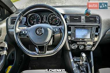 Седан Volkswagen Jetta 2016 в Николаеве