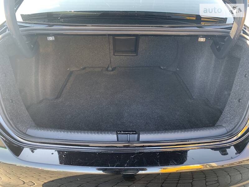 Седан Volkswagen Jetta 2013 в Павлограді