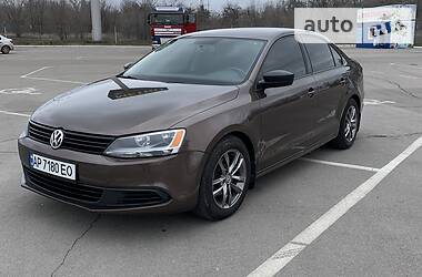 Седан Volkswagen Jetta 2014 в 