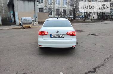 Седан Volkswagen Jetta 2016 в 