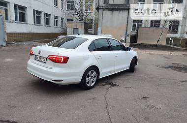 Седан Volkswagen Jetta 2016 в 