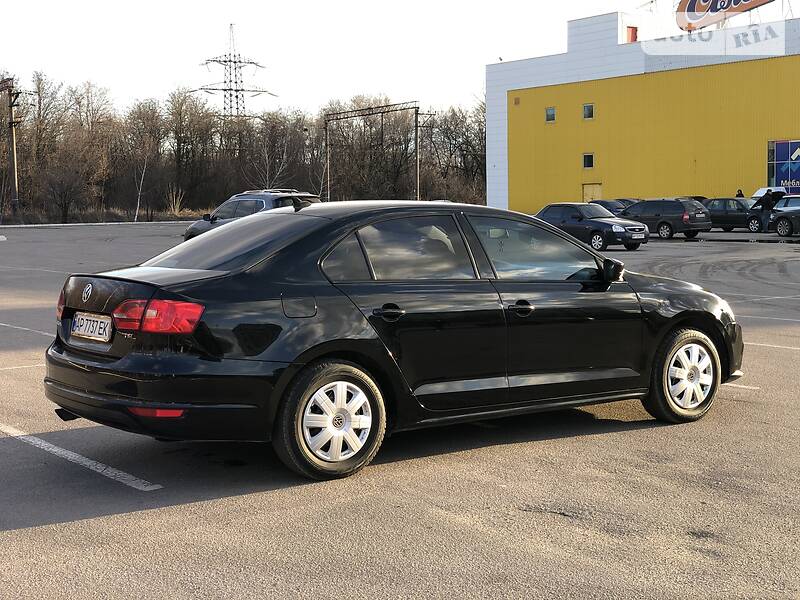 Седан Volkswagen Jetta 2015 в Запоріжжі