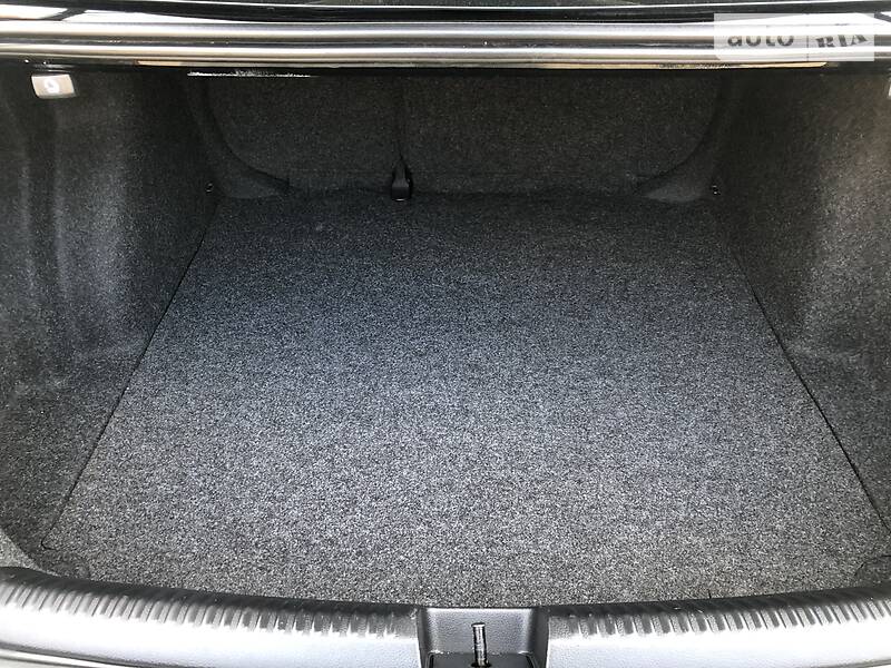 Седан Volkswagen Jetta 2015 в Запоріжжі