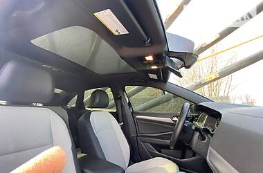 Седан Volkswagen Jetta 2018 в 