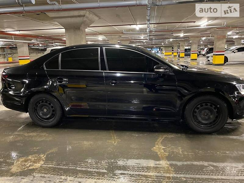 Седан Volkswagen Jetta 2011 в Днепре