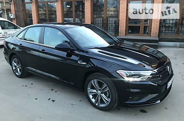 Седан Volkswagen Jetta 2018 в 