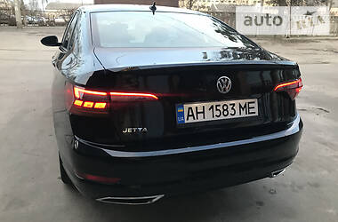 Седан Volkswagen Jetta 2018 в 