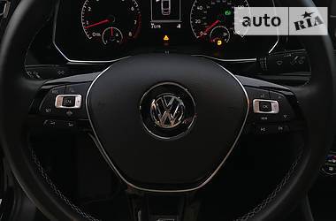 Седан Volkswagen Jetta 2018 в 