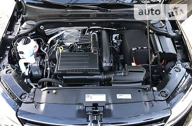 Седан Volkswagen Jetta 2015 в 