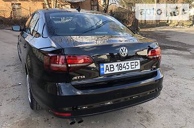 Седан Volkswagen Jetta 2015 в 