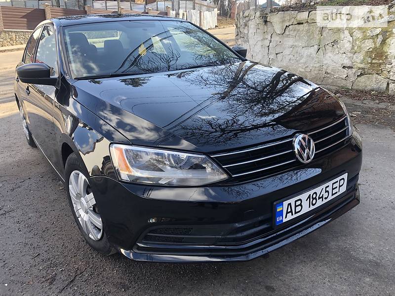 Седан Volkswagen Jetta 2015 в 