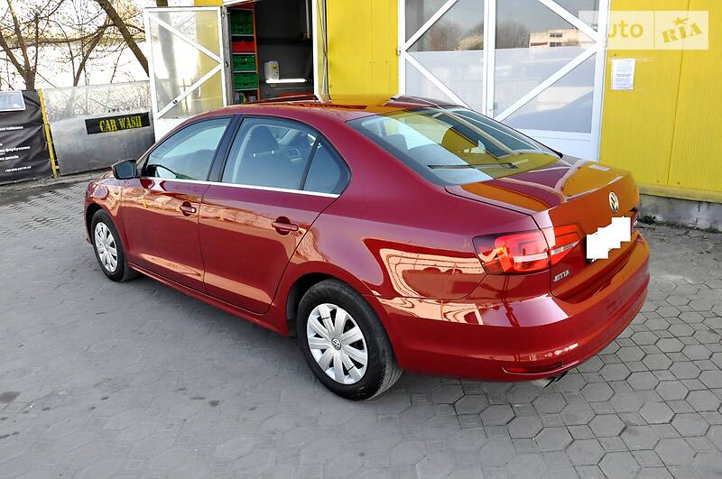 Седан Volkswagen Jetta 2017 в Львові