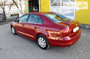Седан Volkswagen Jetta 2017 в 
