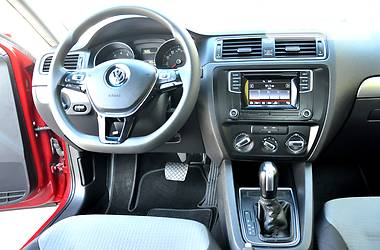 Седан Volkswagen Jetta 2017 в 