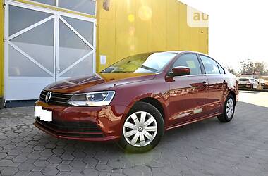 Седан Volkswagen Jetta 2017 в 