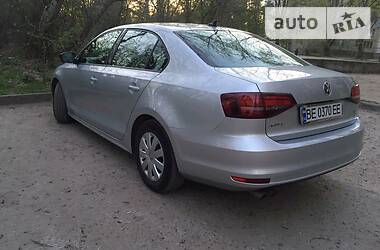Седан Volkswagen Jetta 2015 в 