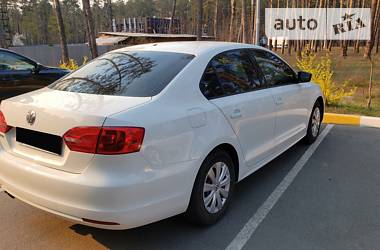 Седан Volkswagen Jetta 2014 в 