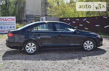 Седан Volkswagen Jetta 2014 в 